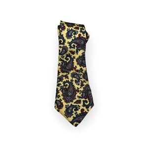 DAKS London New York Yellow Paisley 100% Silk Necktie Made‎ in USA